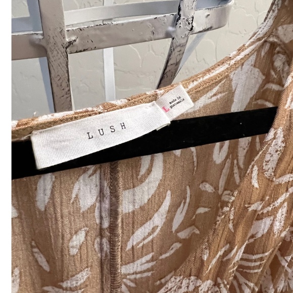 Lush Long Sleeve Dress Sz L Cinched Waist Stretchy & Flow EUC - Picture 3 of 4